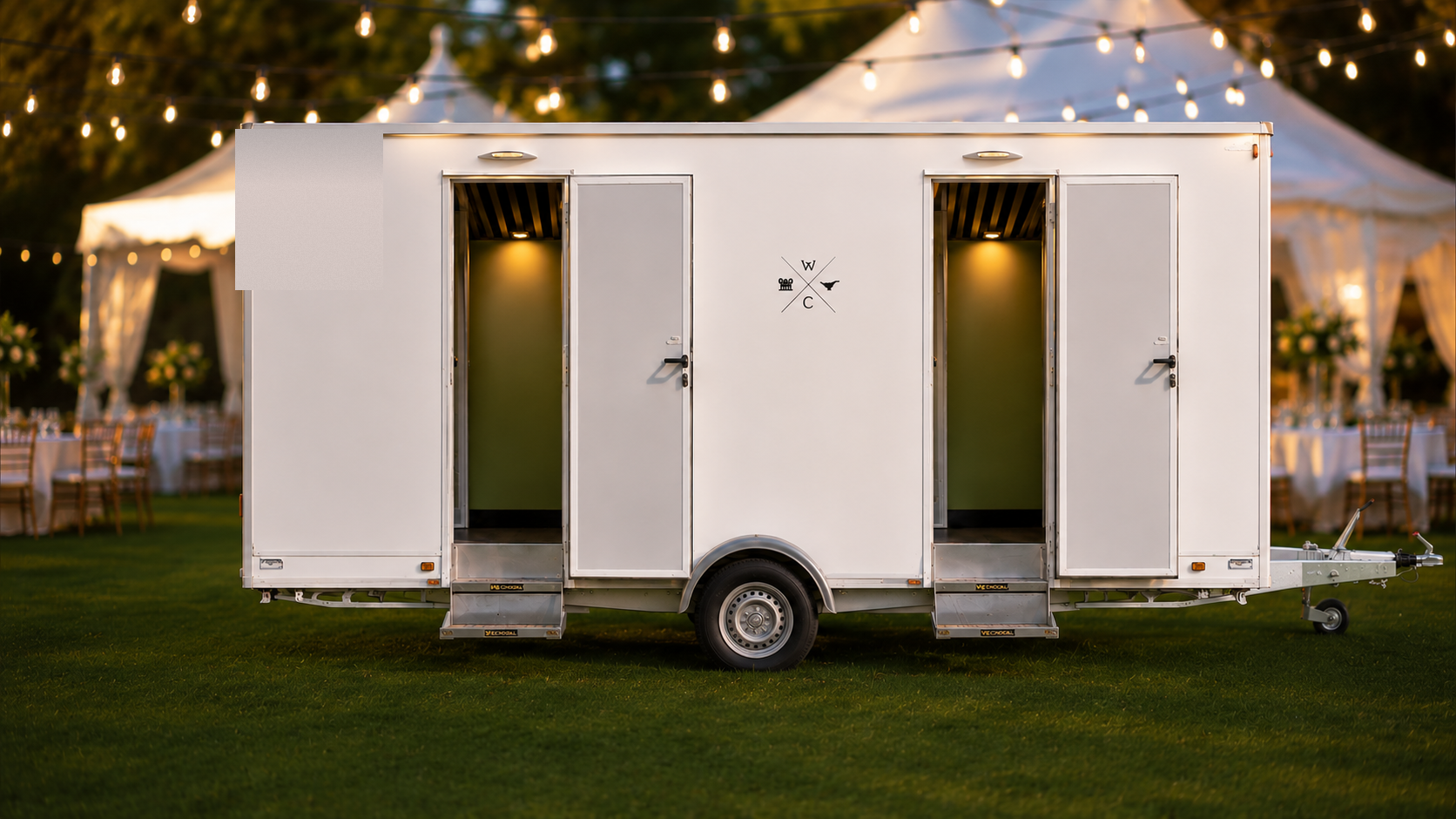 Großer VIP Toilettenwagen Außenansicht